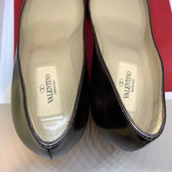 Bronze Valentino pointed toe pumps - Picture 4 of 6